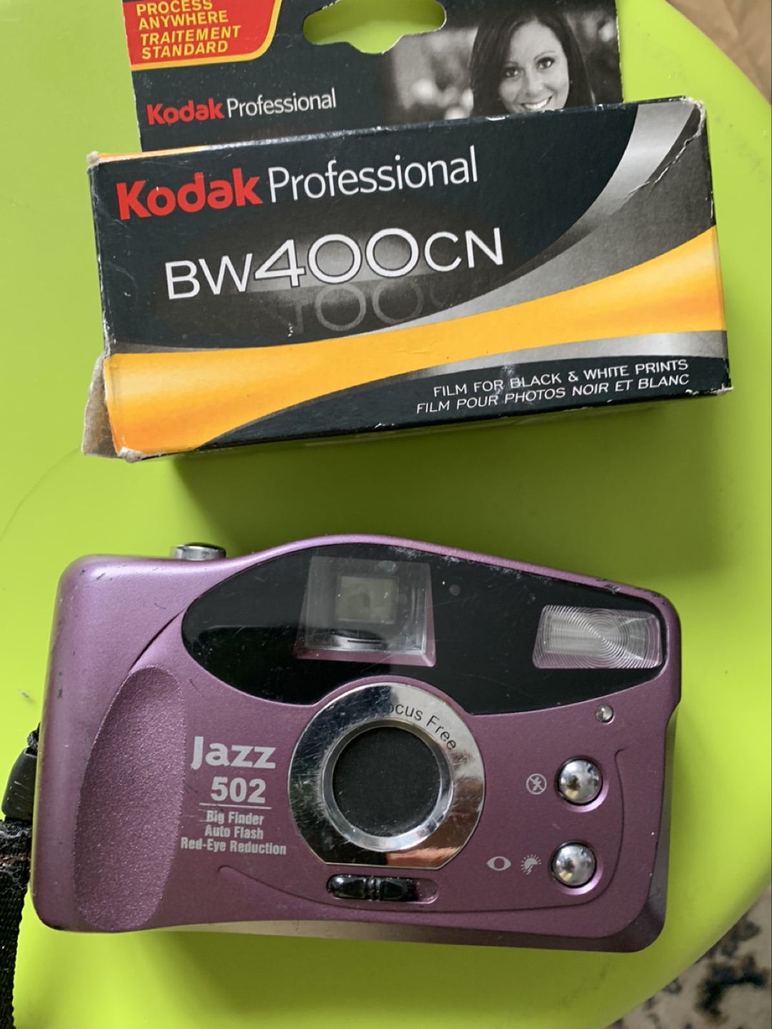 Kodak auto flash camera �📷 with one roll of b&w film - thumbnail