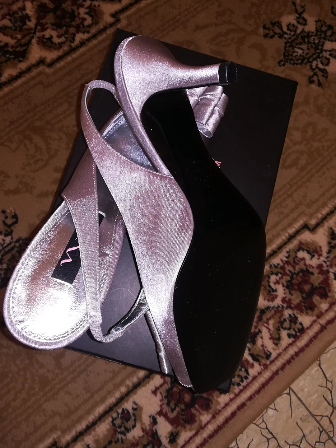 NEW Nina Shoes Dressy silver sandal, shoe size 8.5 image indicator(3)
