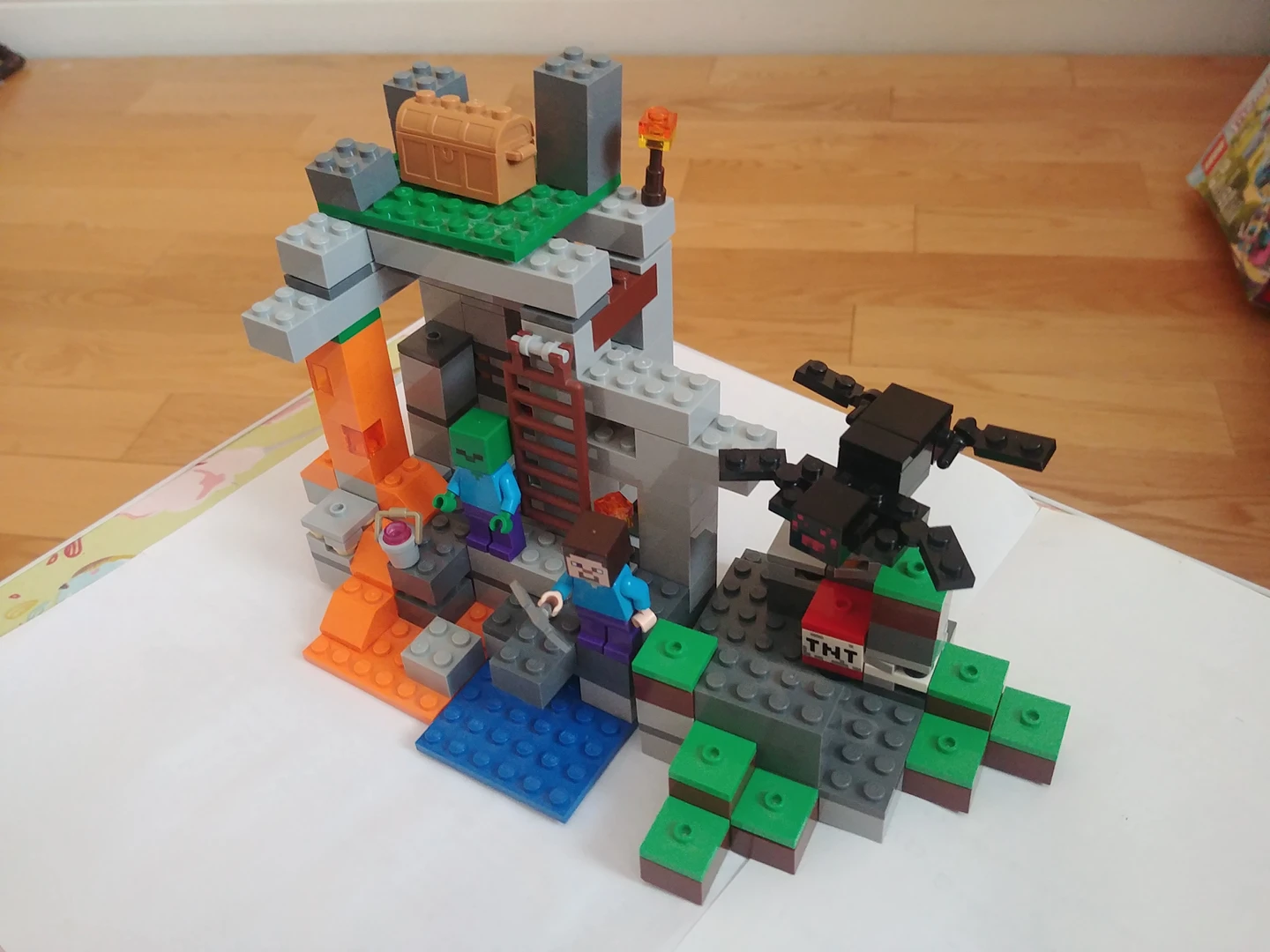 Lego Minecraft The Cave image indicator(5)