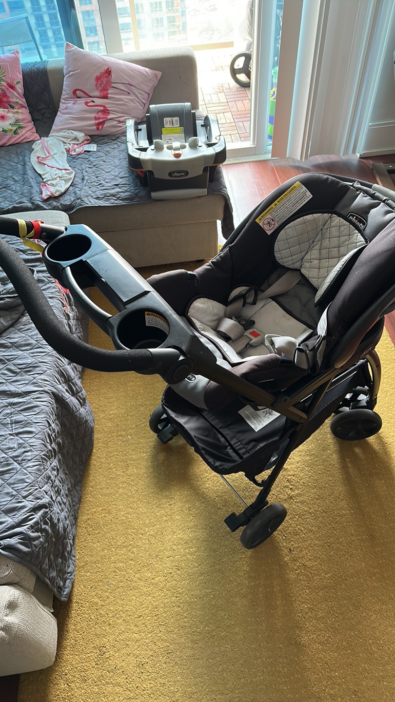 Chicco infant car seat & Stroller