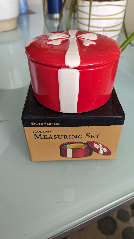 *Holiday* Ceramic Measuring Cups.. 💰💰 thumbnail