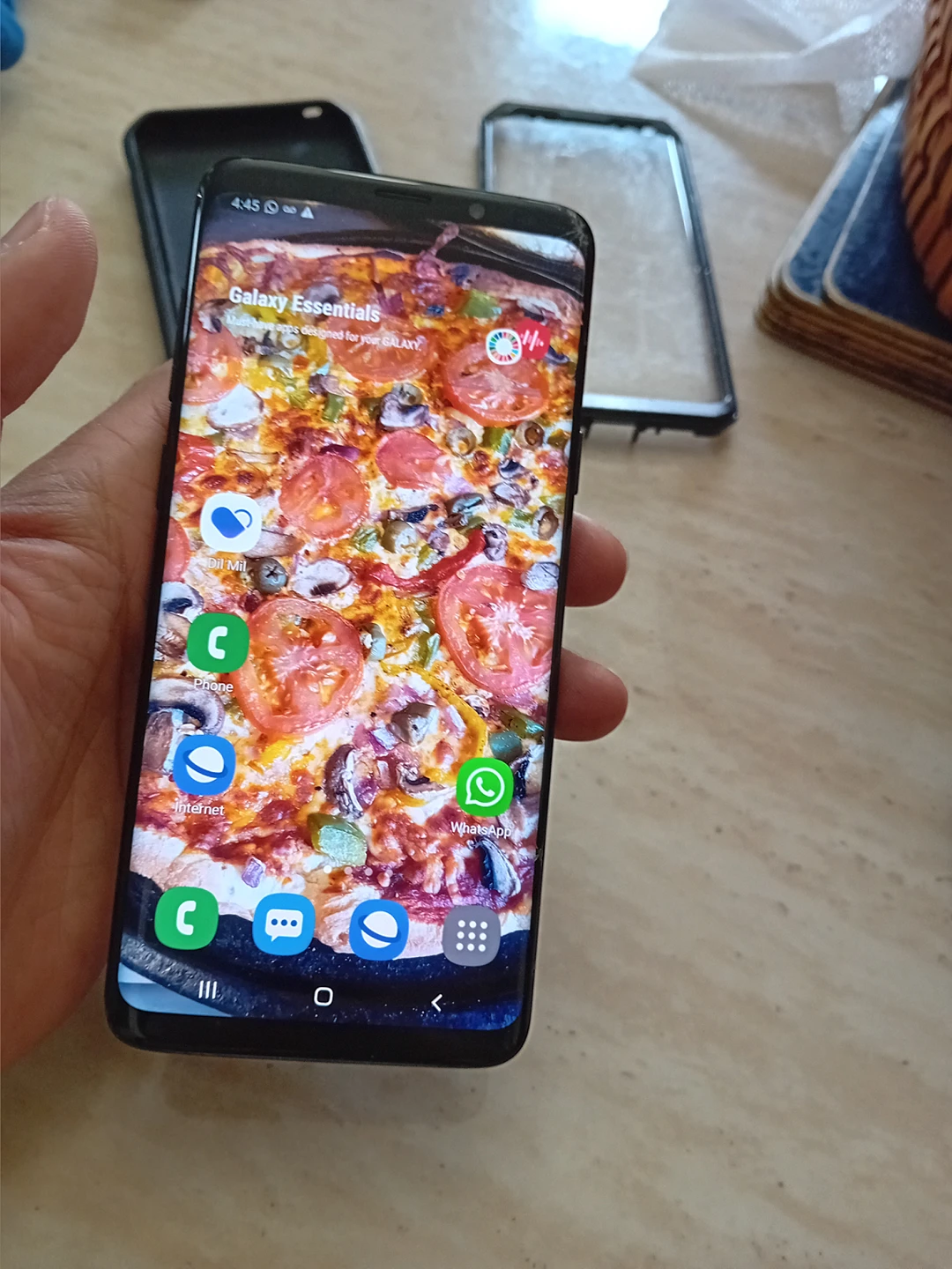 USED SAMSUNG S9 PLUS WITH FREE CASE $100. UNLOCKED thumbnail