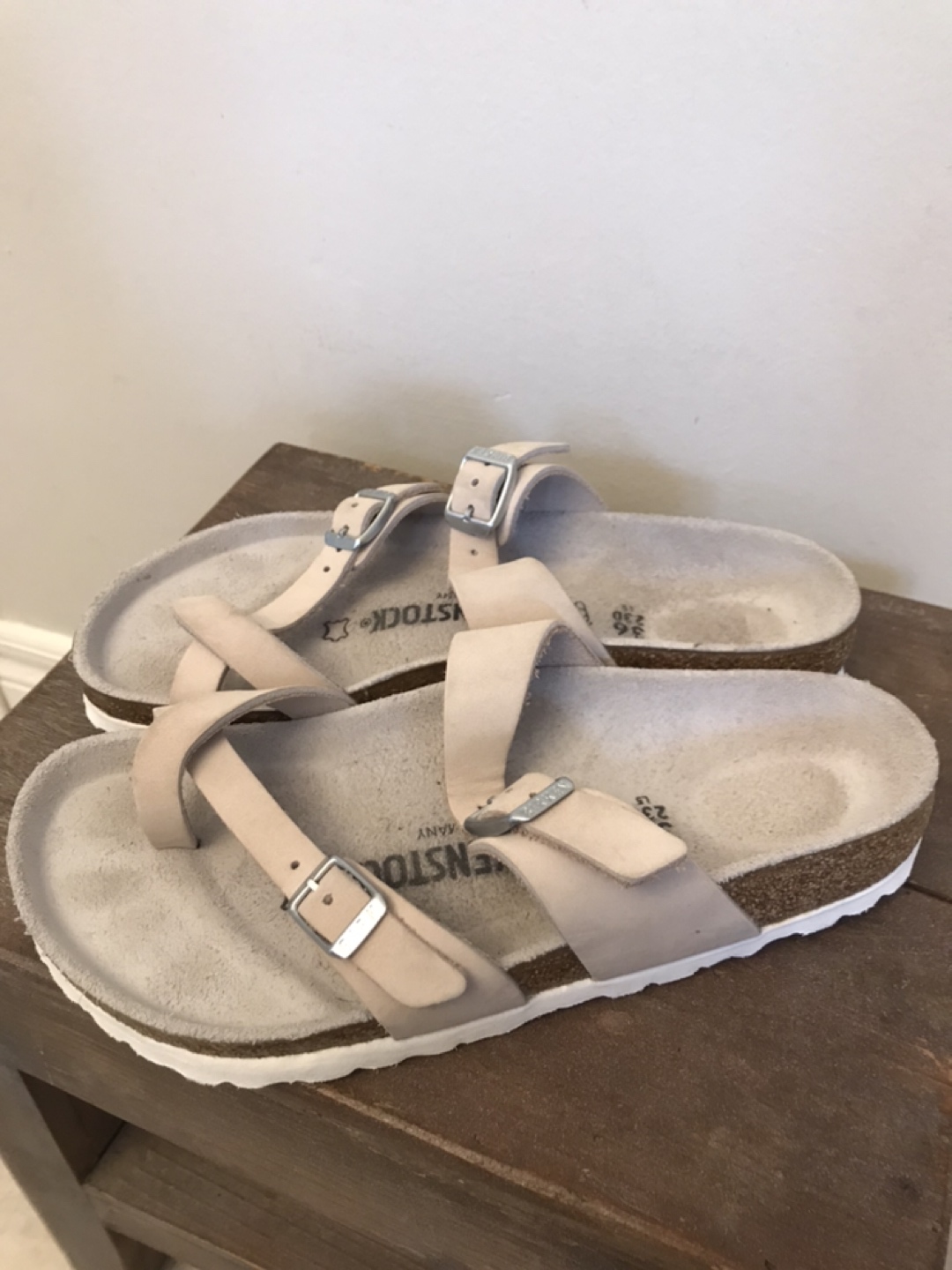 Women’s Birkenstock Shoes Size 36 thumbnail