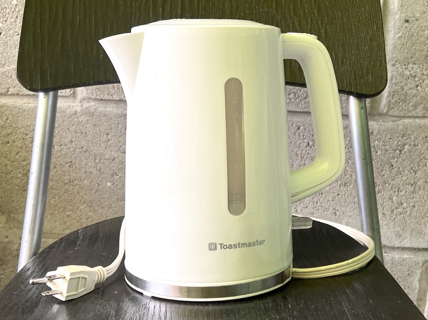 Toastmaster Electric Kettle, white thumbnail