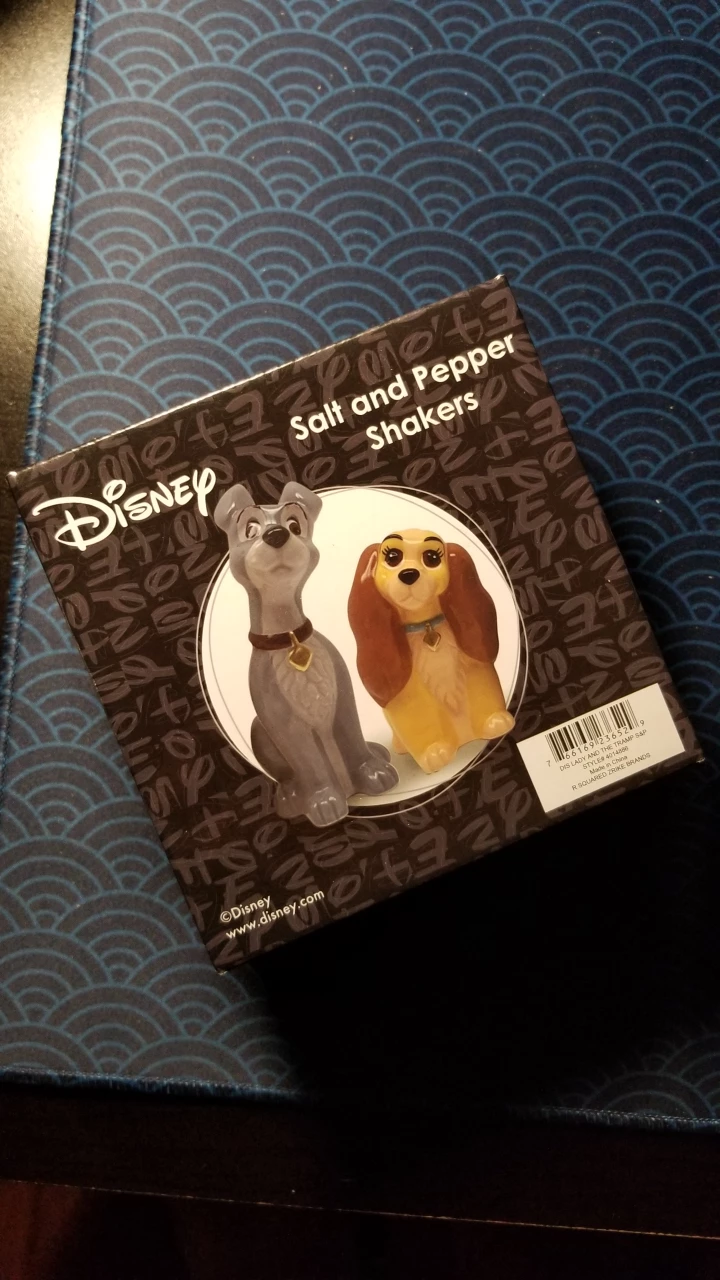 NEW: Cute Disney salt and pepper shakers image indicator(2)