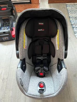 Britax Car seat for infants thumbnail