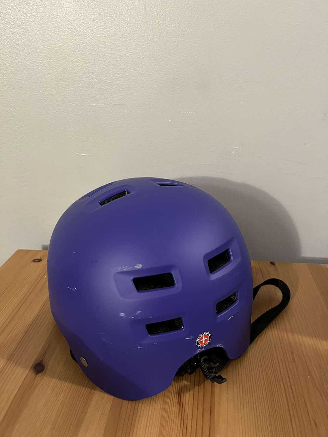 Purple color bike helmet - photo 3