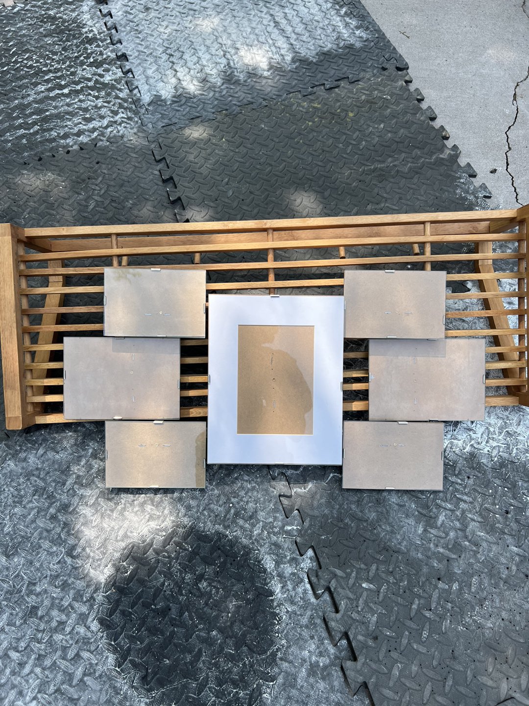 Soft padding for floor.  Needs abit of a cleaning image indicator(2)