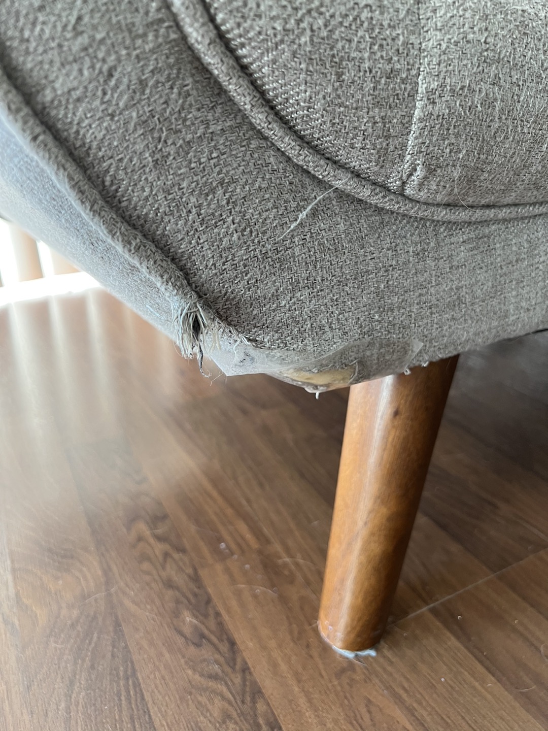 Slightly damaged sofa-bed - photo 5