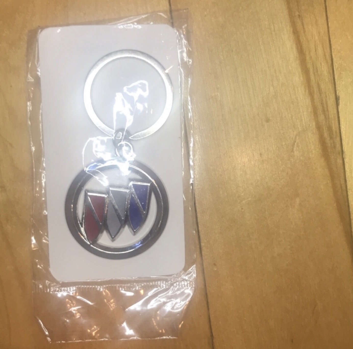 NEW 🚗 Buicki logo 3D Chrome/Metal Keychain & Ring NEW IN PACKAGE - photo 2