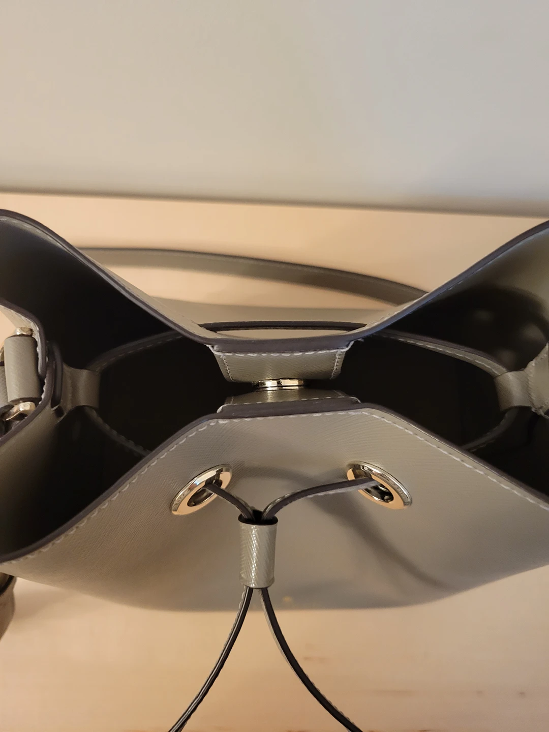 Kate Spade Crossbody Bucket Bag image indicator(4)