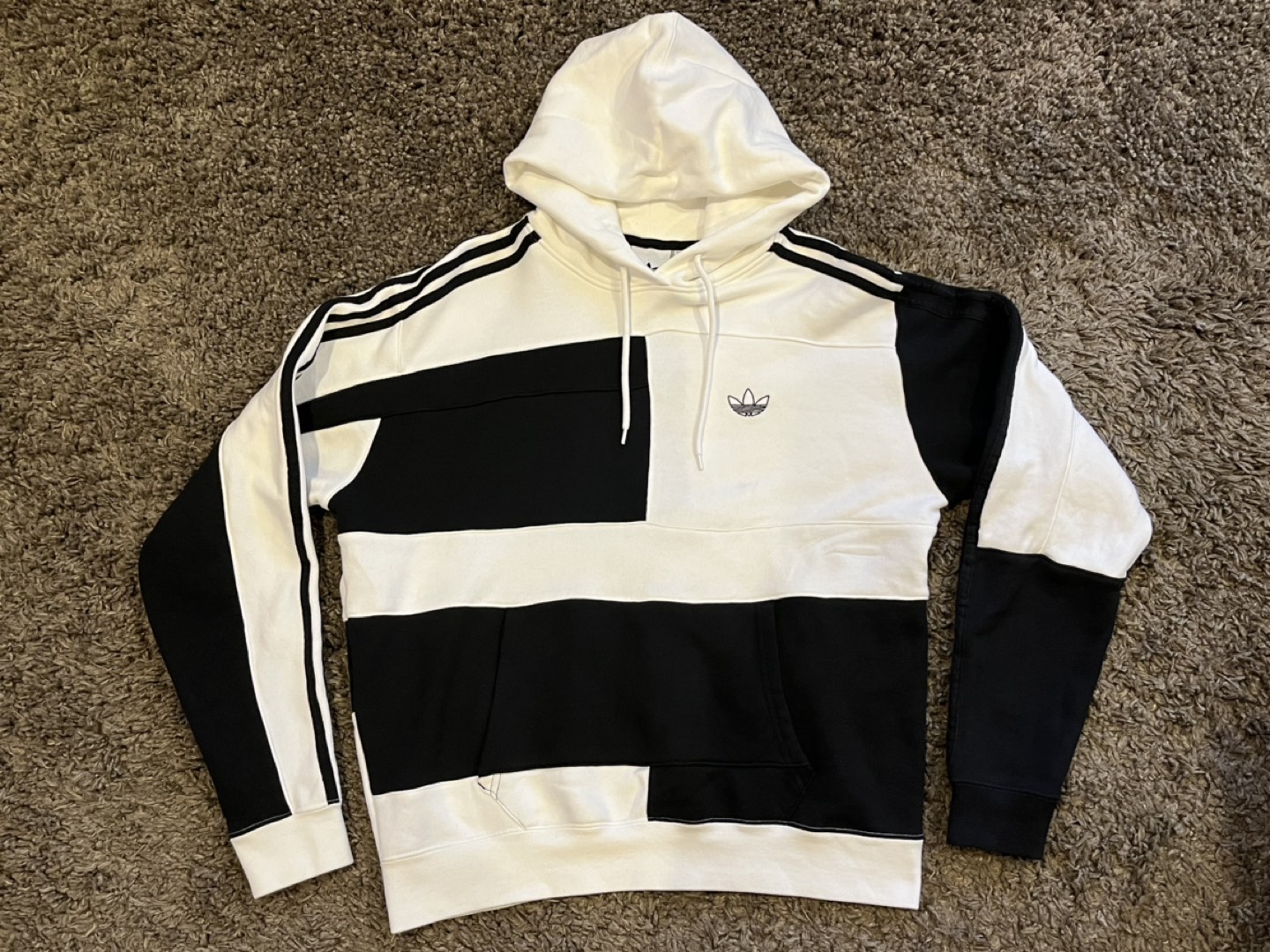 Adidas hoodie (medium)