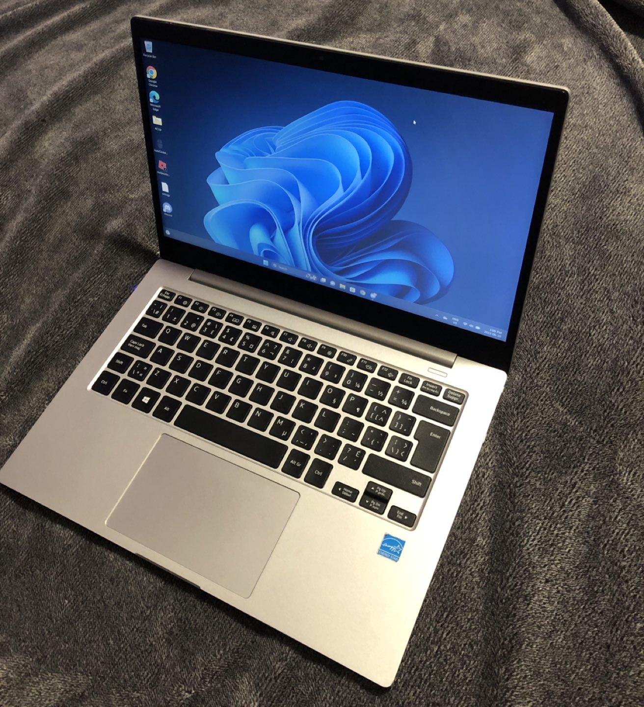 Samsung galaxy laptop - photo 3