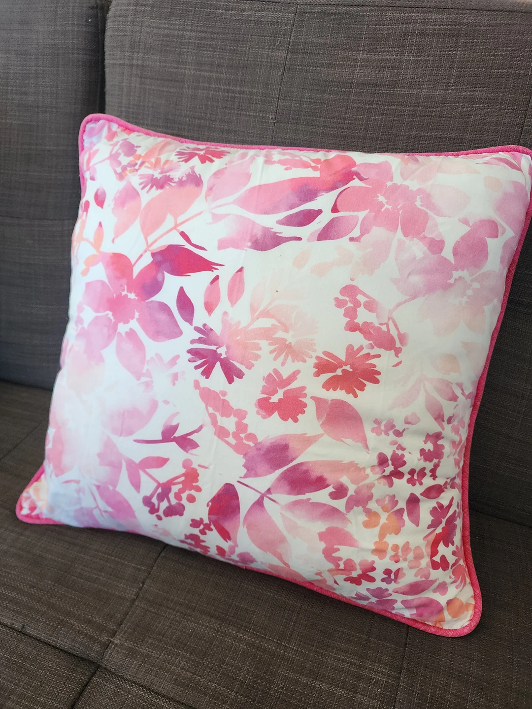 ⬆️ Cushion throw pillow cover thumbnail