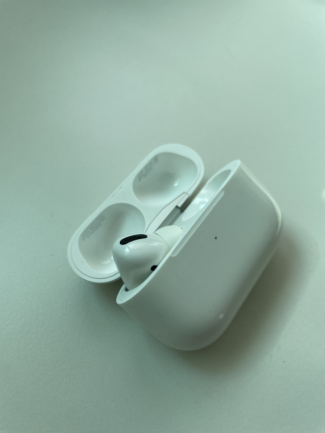 Airpods pro1 left bud