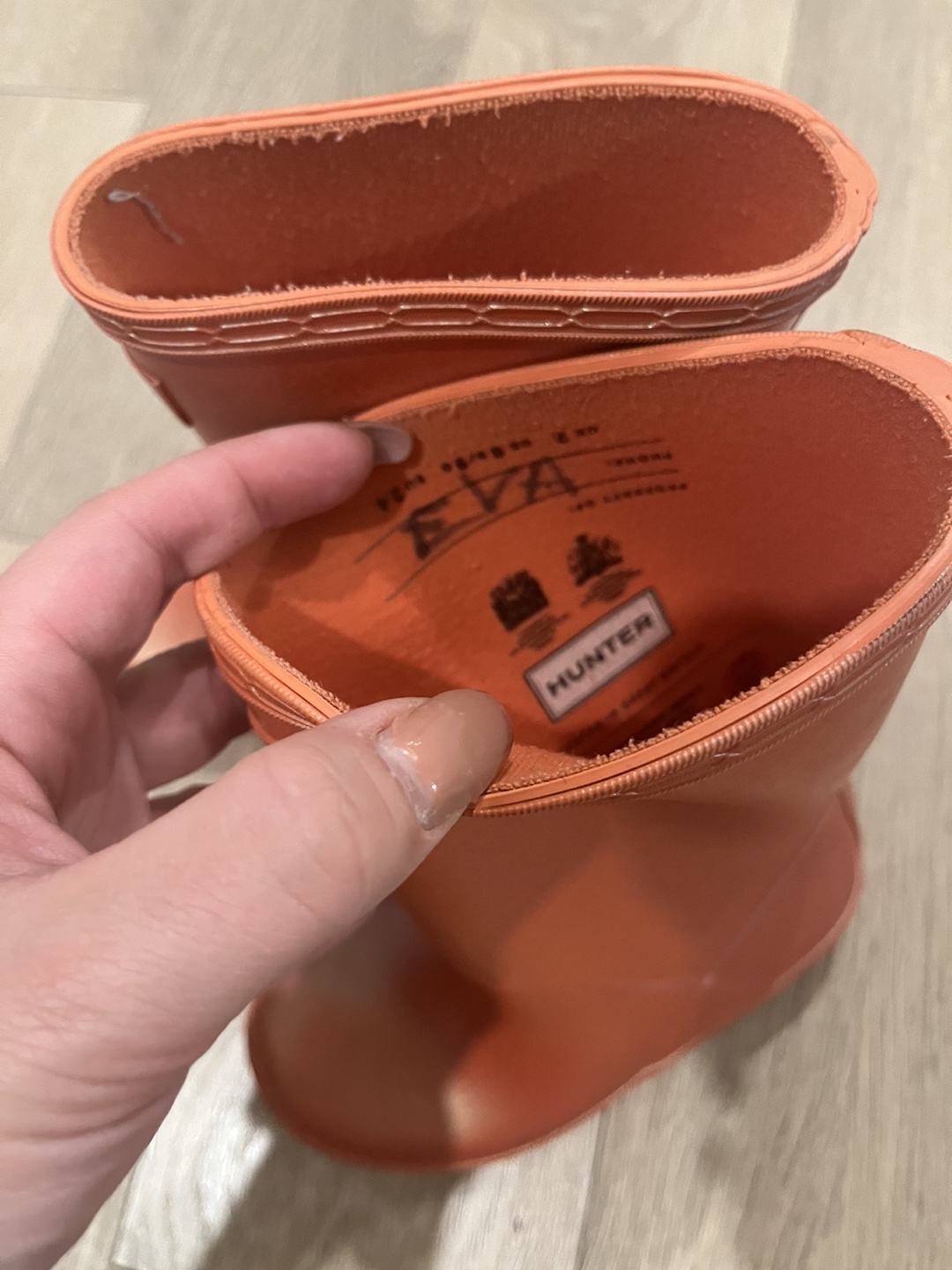 Size 7 toddlers hunter rainboots used image indicator(3)