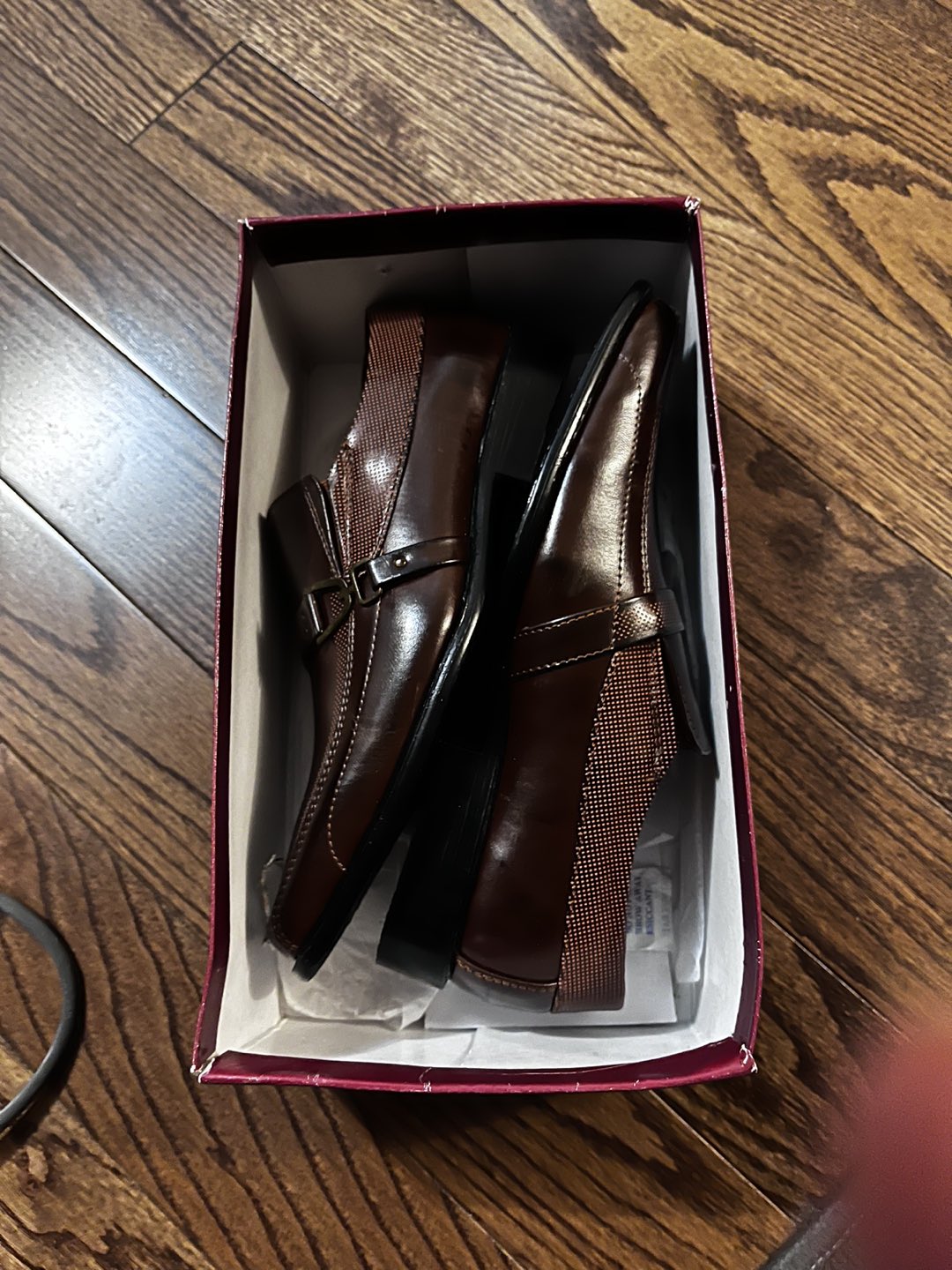 Brand new John Romaine youth leather shoes image indicator(2)