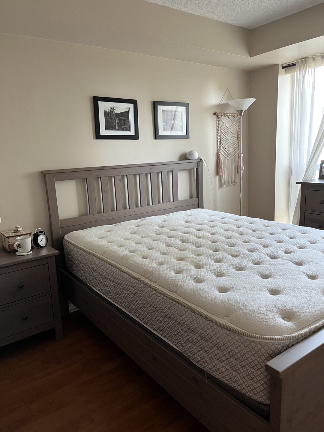 Moving Sale - SATURDAY PICK UP - Queen Mattress and Boxspring