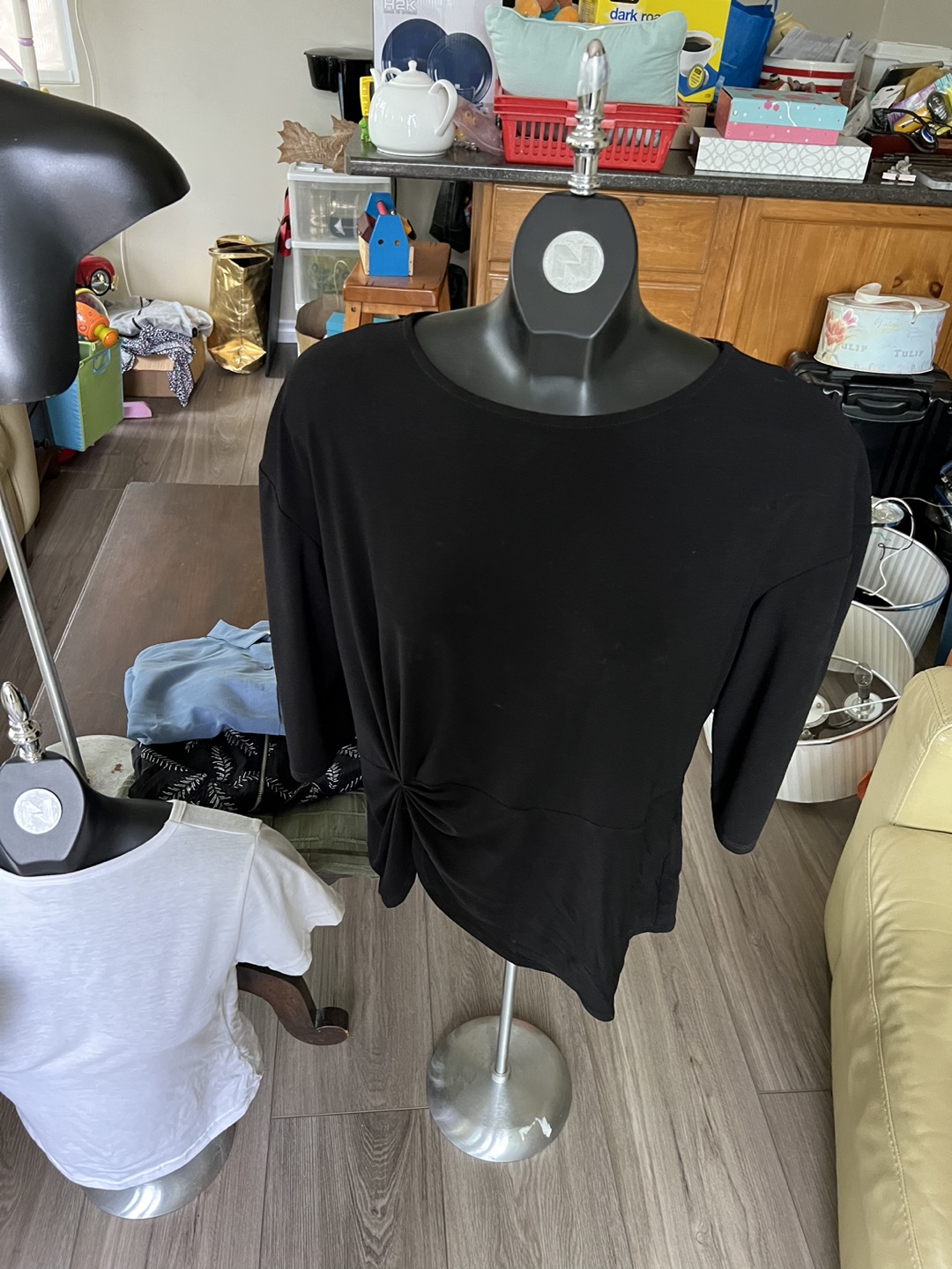 Clothing display busts- mannequin image indicator(2)