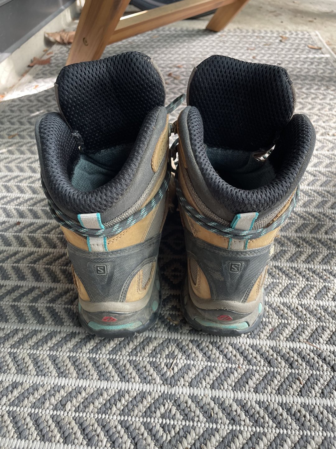 Women’s Salomon Hiking Boots - photo 2