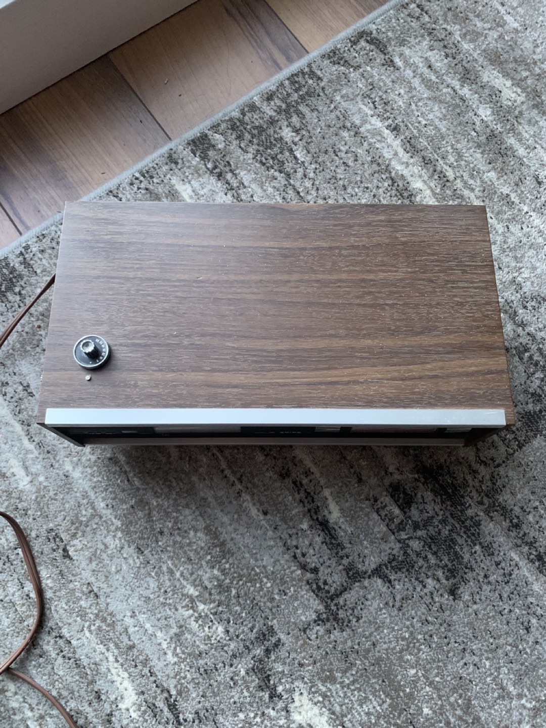 Vintage Flip Clock Radio - photo 2