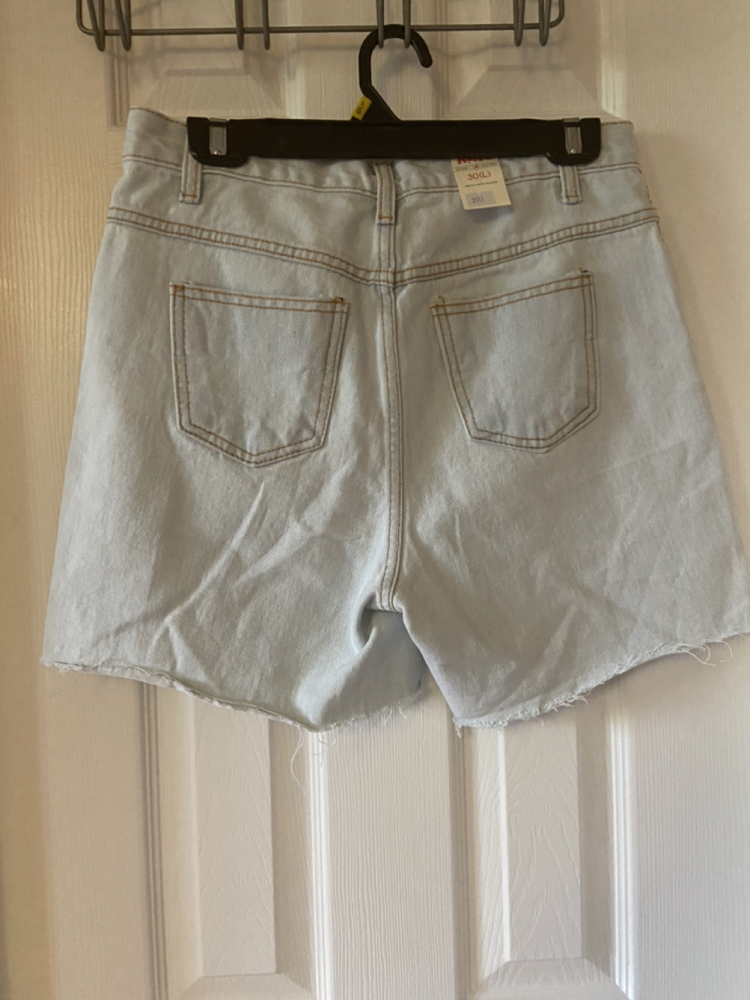 New Alice High-Rise Light wash Denim shorts, sz 30 (L) - photo 2