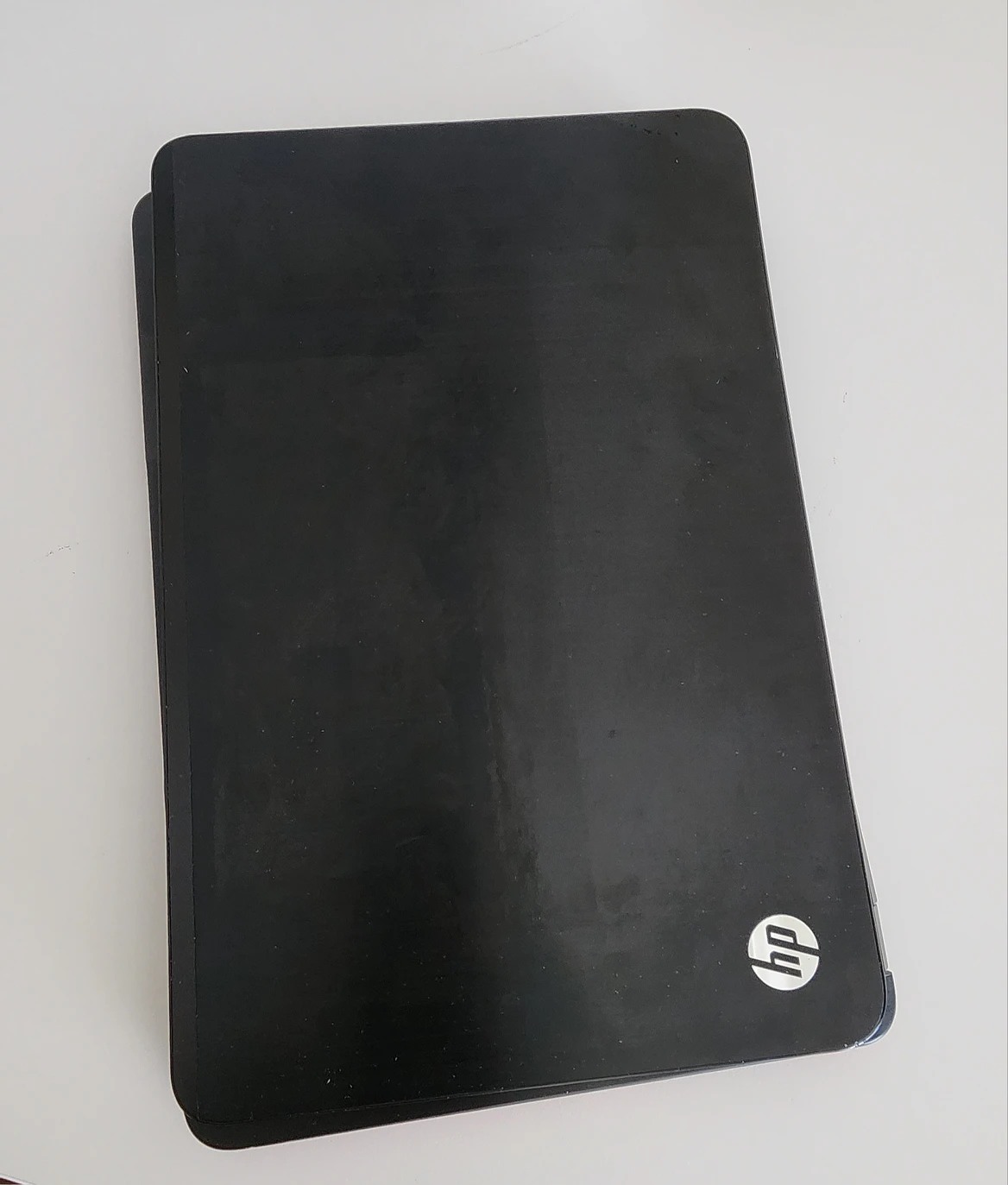 Hp sleekbook 15.6 inch 8GB ram (broken left hinge) image indicator(4)