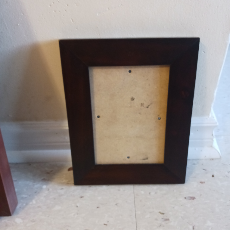 # freecycle Picture Frames (3) image indicator(6)