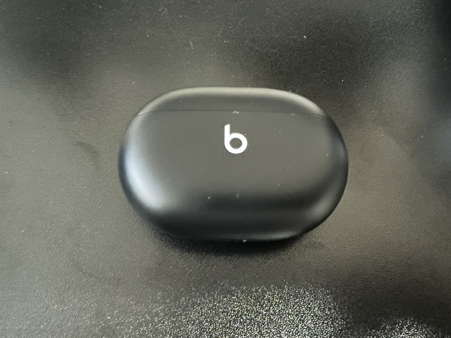 Beats Studio Buds image indicator(3)
