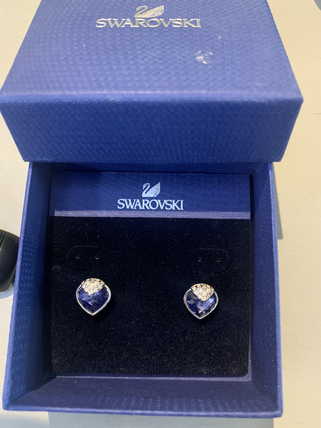 Swarovski heart stud earrings - photo 4