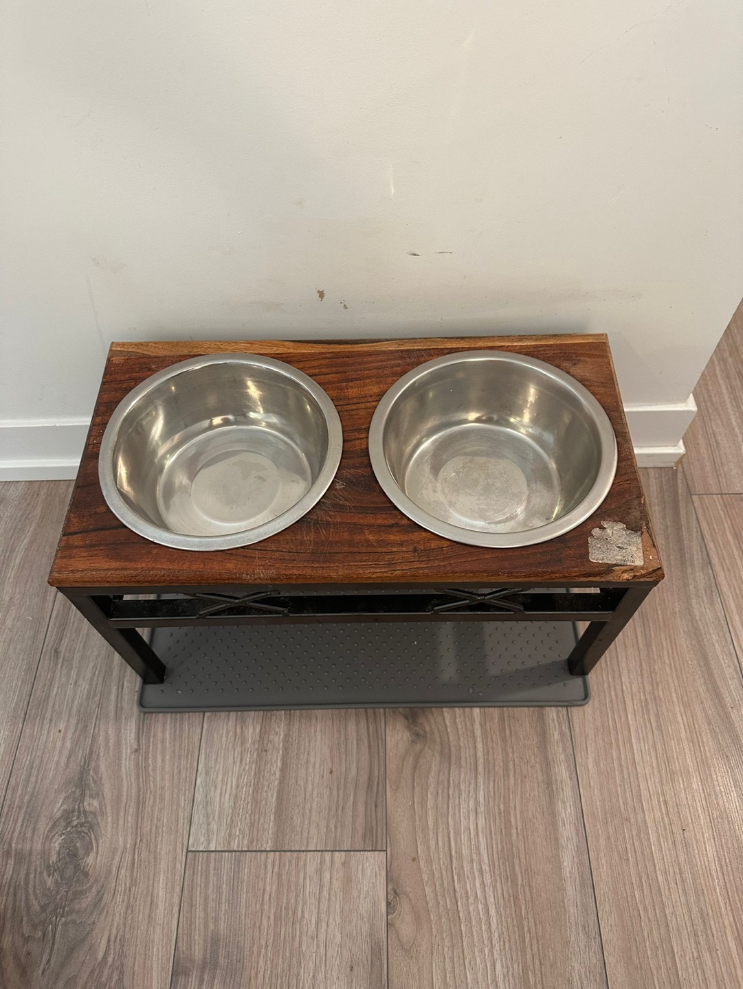2 Dog plates with Bowl stand - photo 2