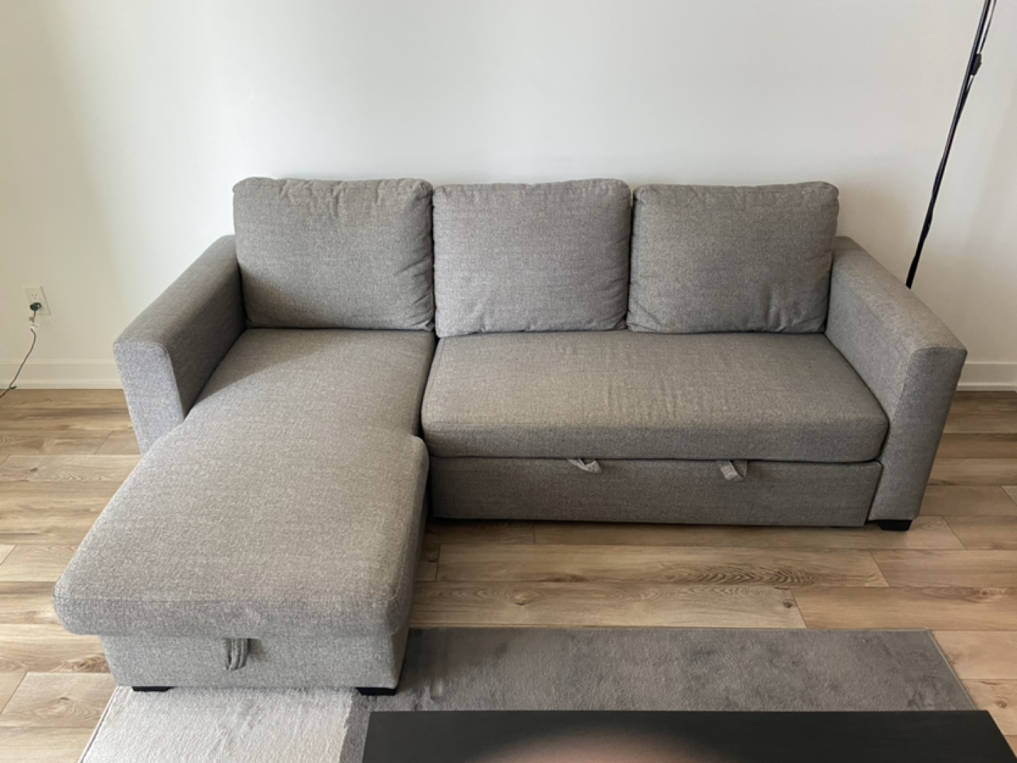 Hendrick Pullout Reversible Sleeper Sectional Sofa Couch - photo 3