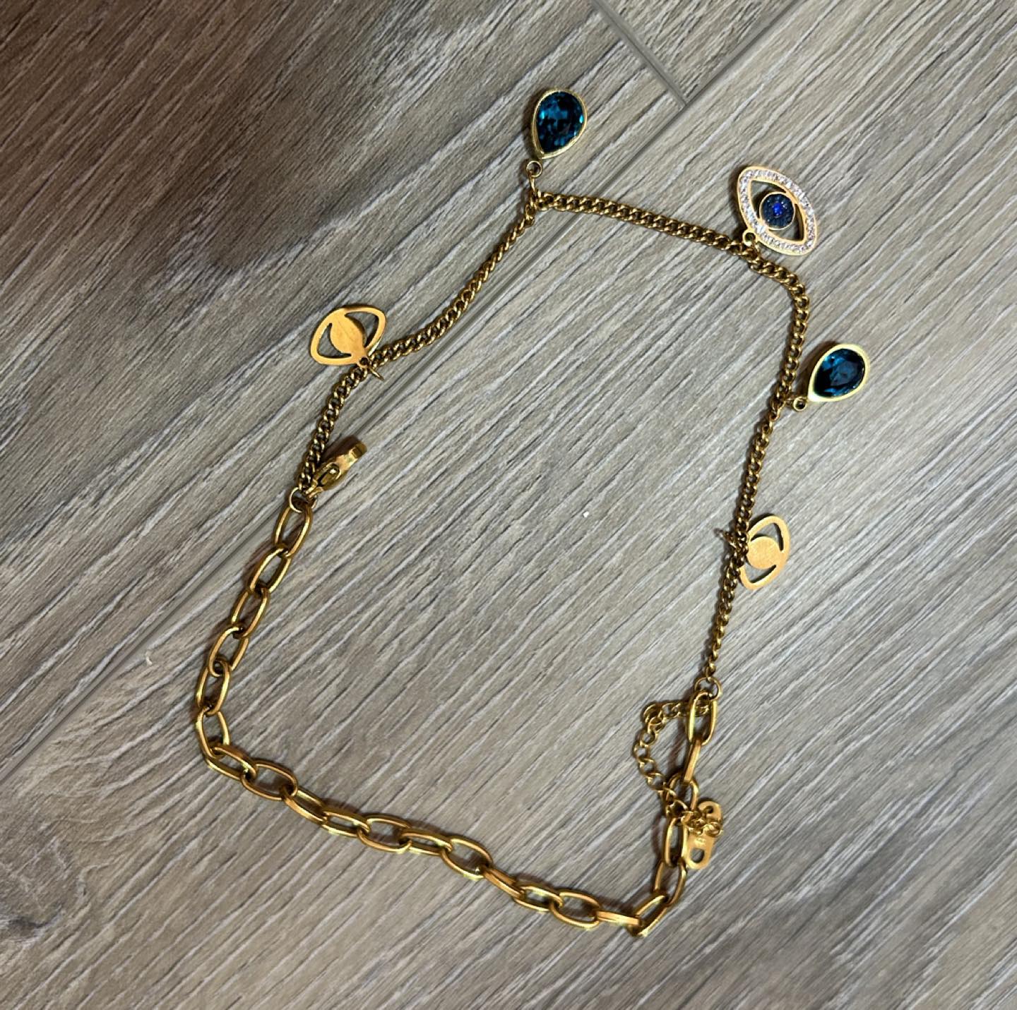 2 bracelets image indicator(2)