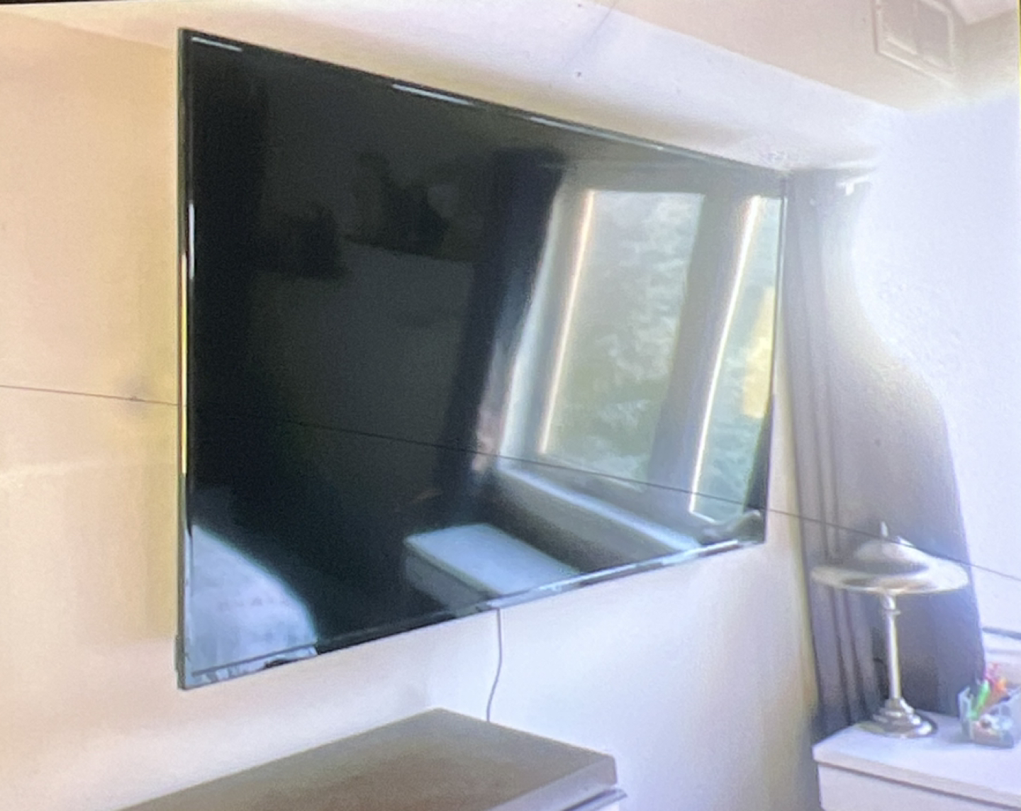 RCA Smart TVirtuoso 65 inches image indicator(2)