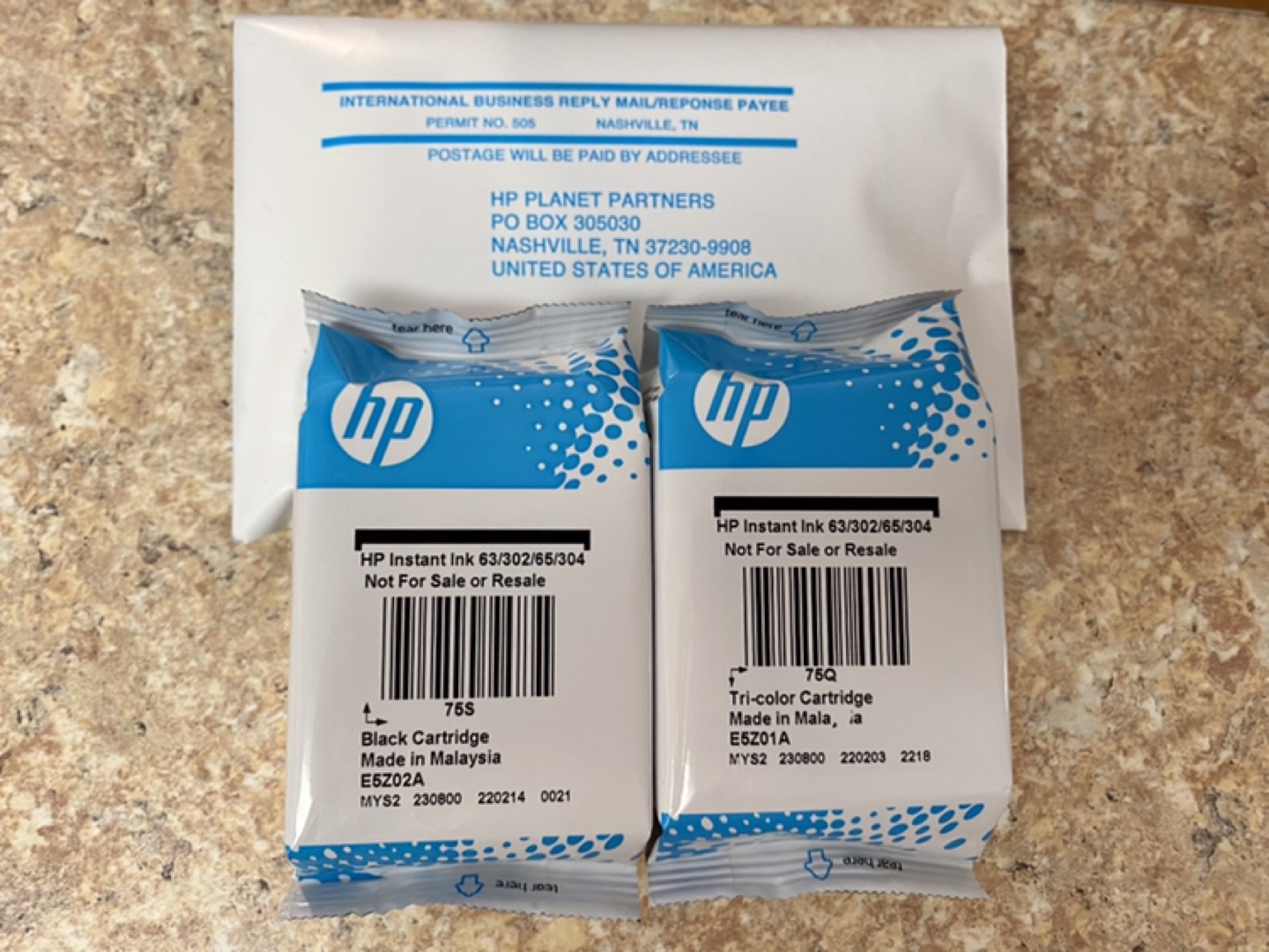 Original HP 63 black/tri-color Ink(2-pack) image indicator(2)