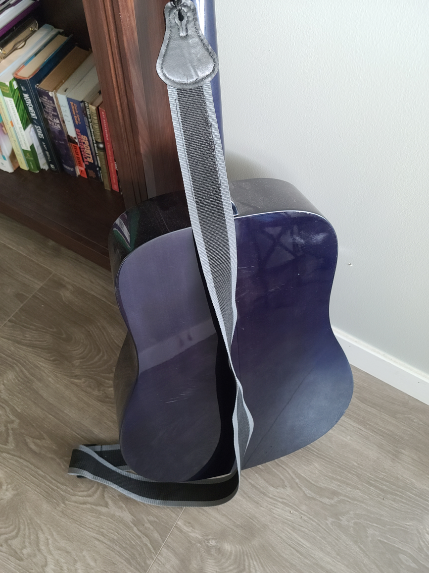 Midnight Blue Guitar from Denver, strap included image indicator(3)