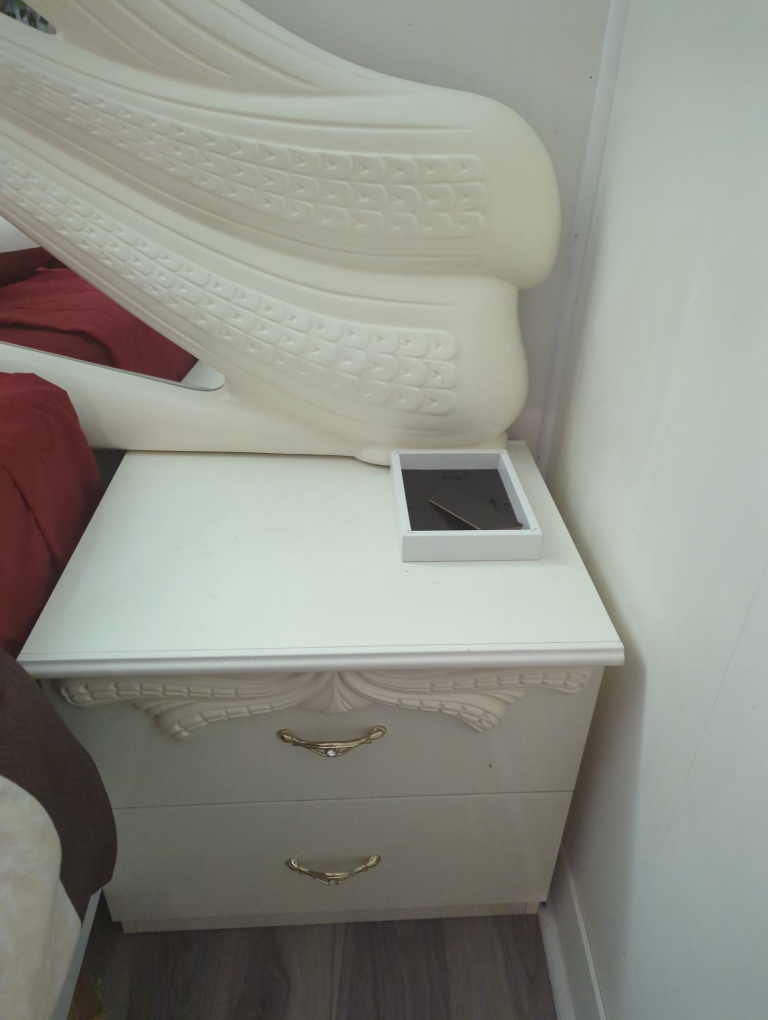 Entire bedroom set - photo 2