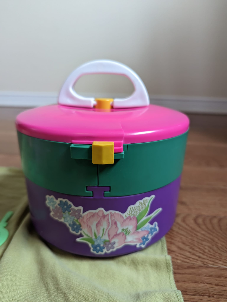Doll vanity kit