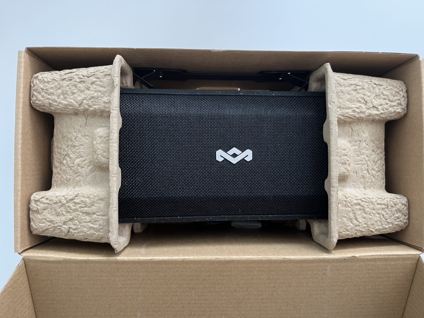 BNIB marley speaker(no bounds xl bluetooth speaker) image indicator(4)