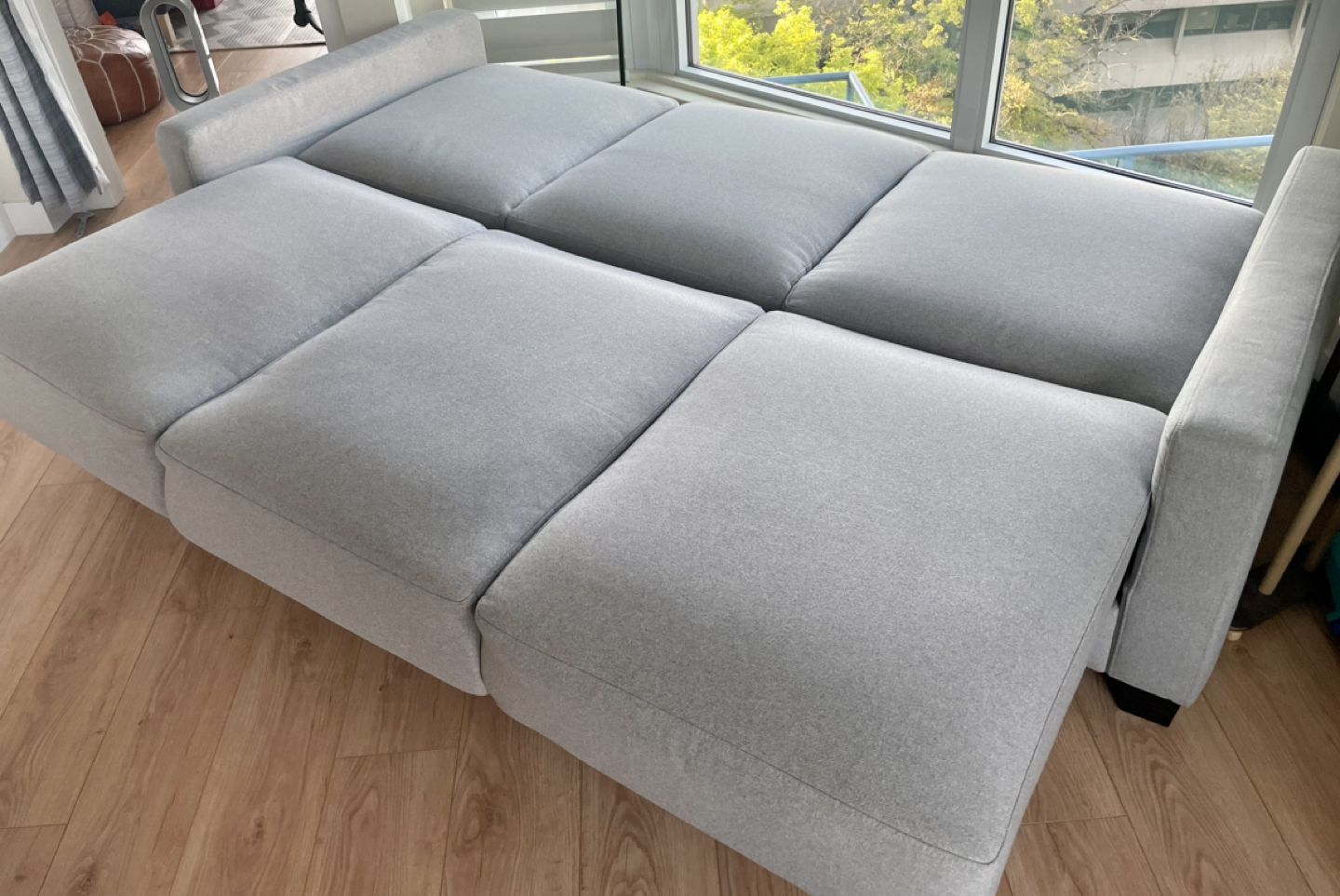 Bartletta drop back convertible Queen sofa bed by Sealy image indicator(4)