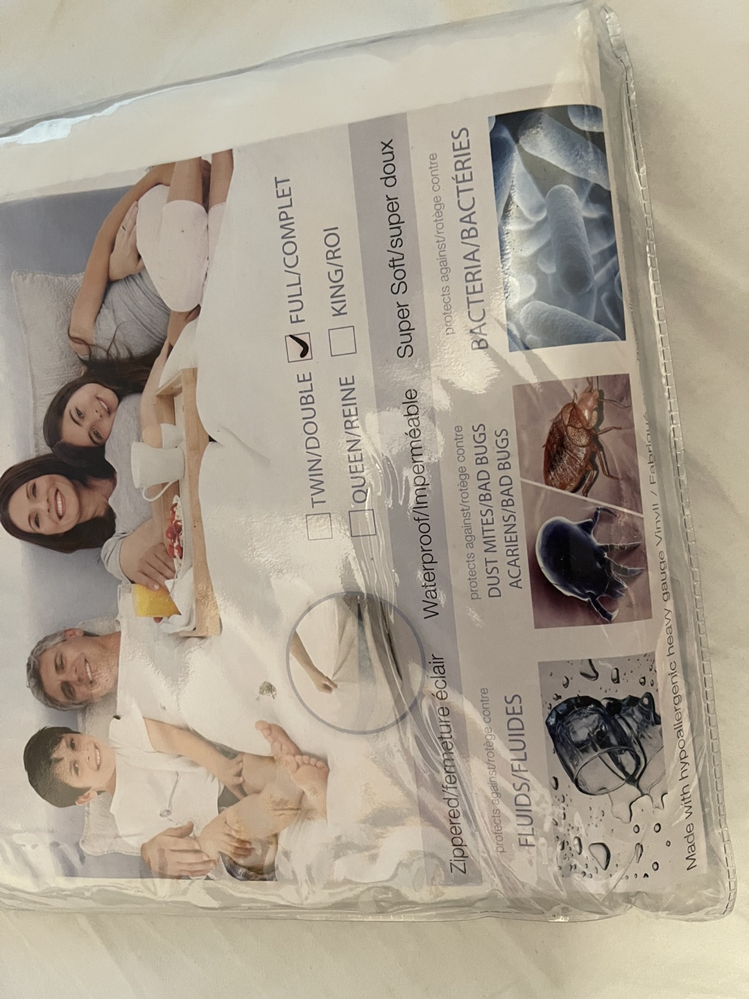 BNIB .. WATERPROOF MATTRESS protector .. full size image indicator(4)