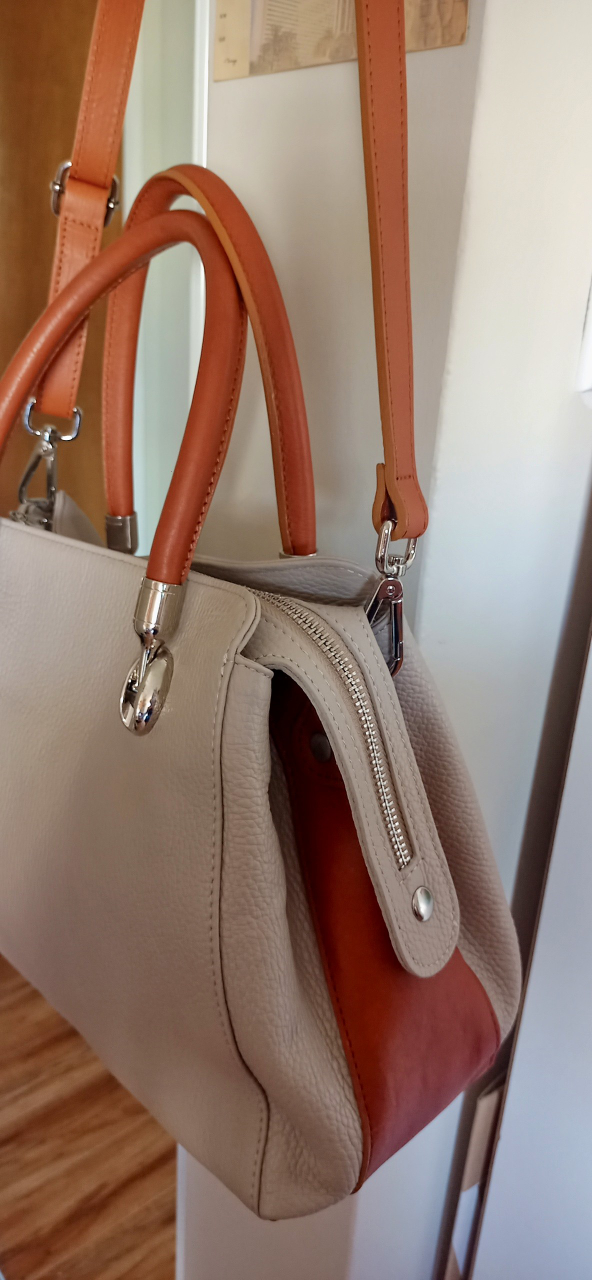 Valentina leather purse image indicator(4)