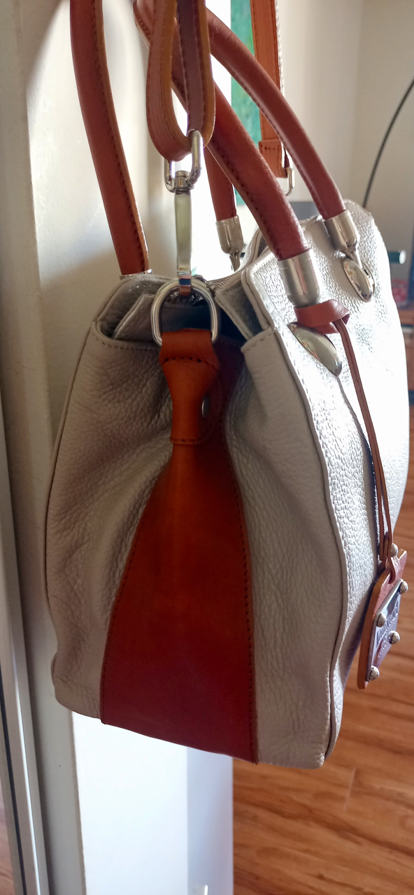 Valentina leather purse image indicator(5)