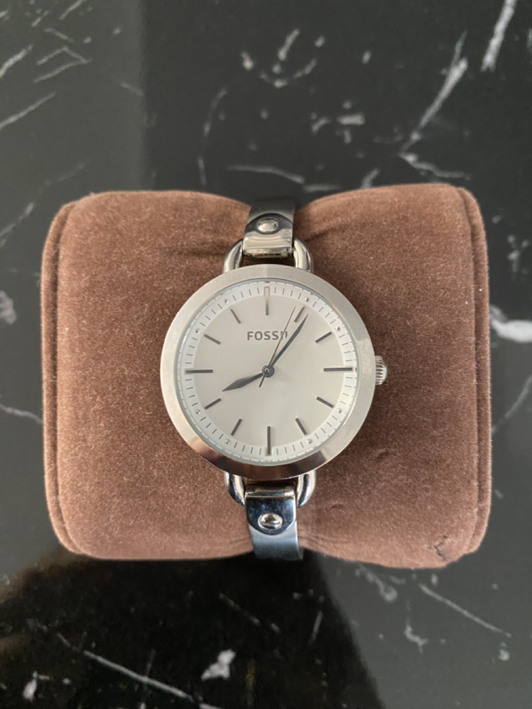 Fossil silver watch thumbnail