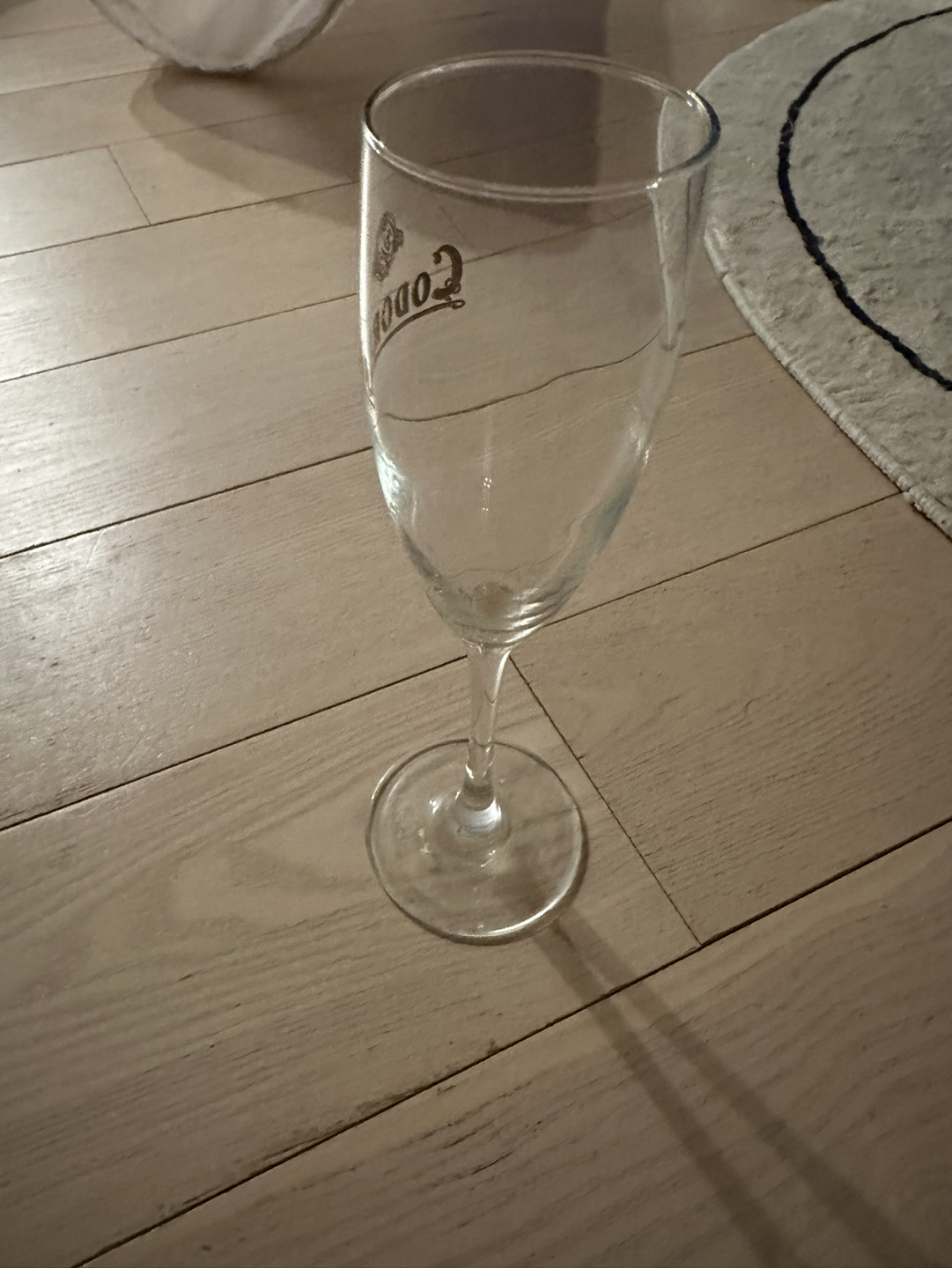 Champagne glass thumbnail