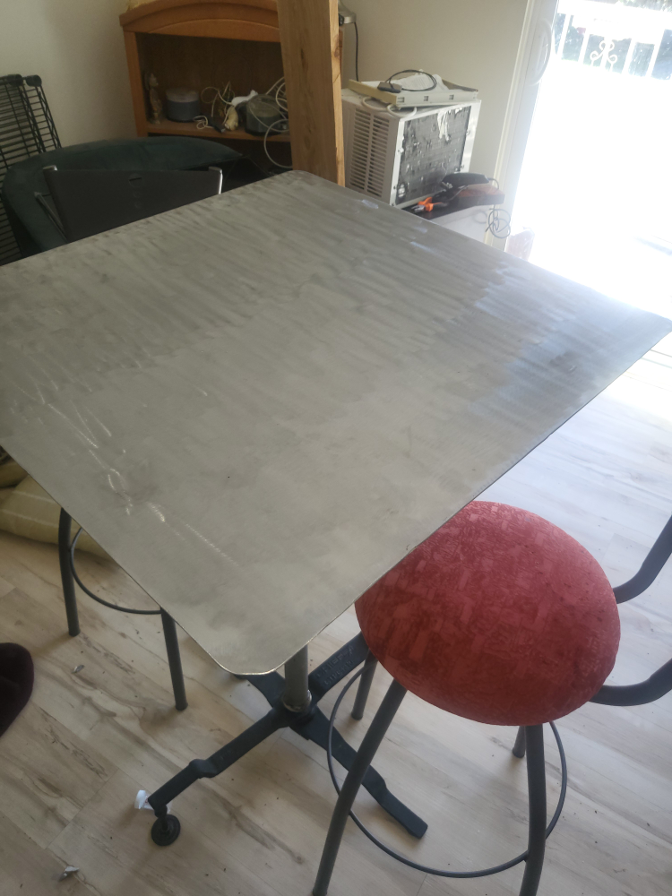 Stainless steel Bar table + Hi-chairs