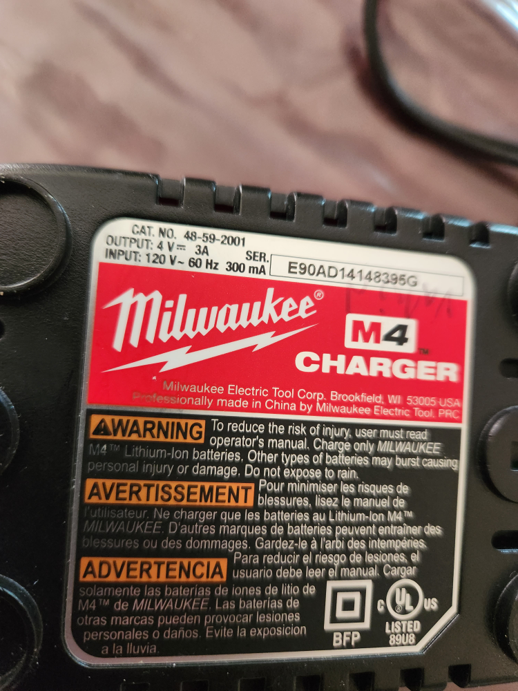 Milwaukee M4 Charger model no. 48-59-2001 image indicator(5)