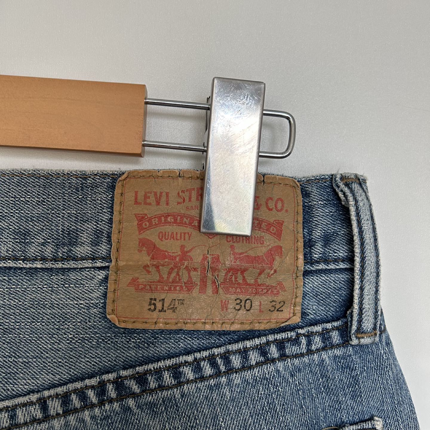 Mid Rise Levi’s Short Shorts - photo 3