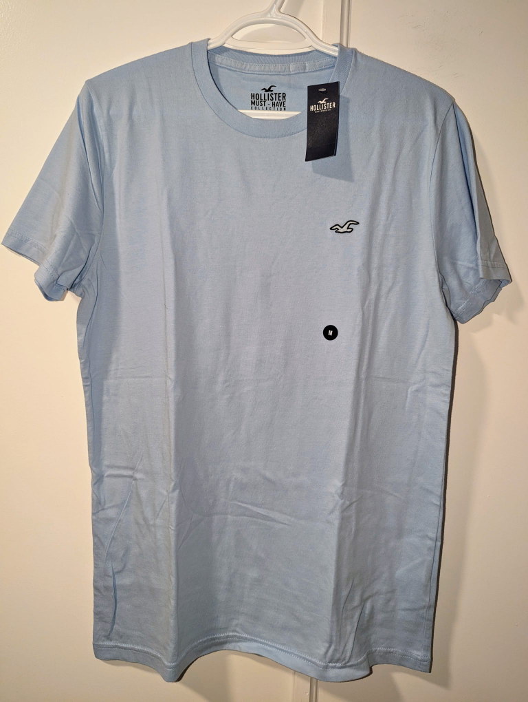 Hollister indispensable collection t-shirt thumbnail
