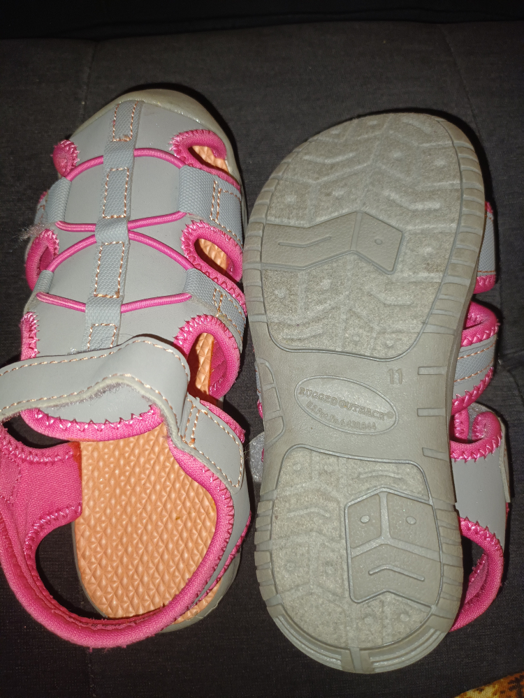 New kids shoes size 11 💰 image indicator(2)